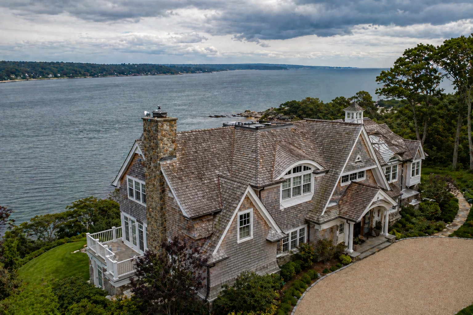 Lloyd Harbor Roofing company
